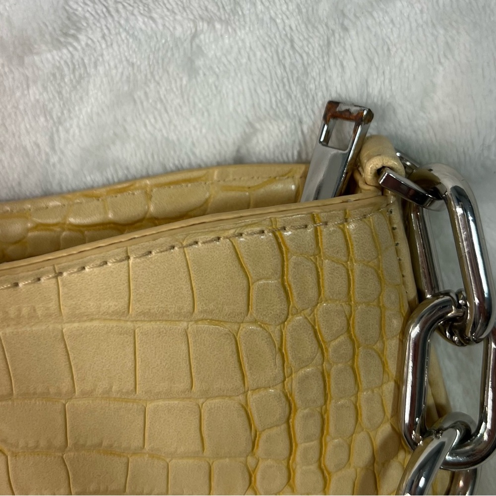 A NEW DAY LIGHT YELLOW BAG - Picture 2 of 4